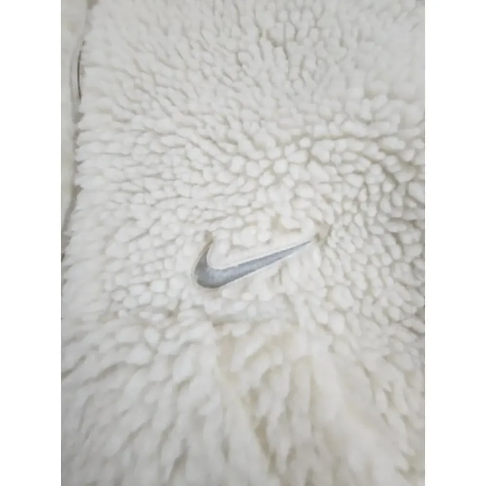 Nike white cream Sherpa fleece jacket sz Med. lined‎ cropped big swoosh